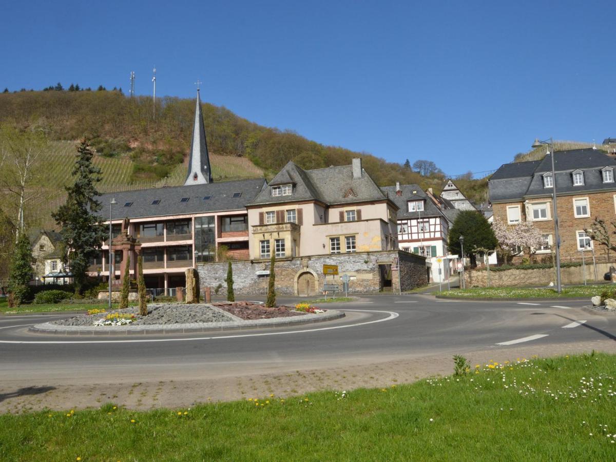 Classy Holiday Home In Uerzig Near Forest 客房 照片