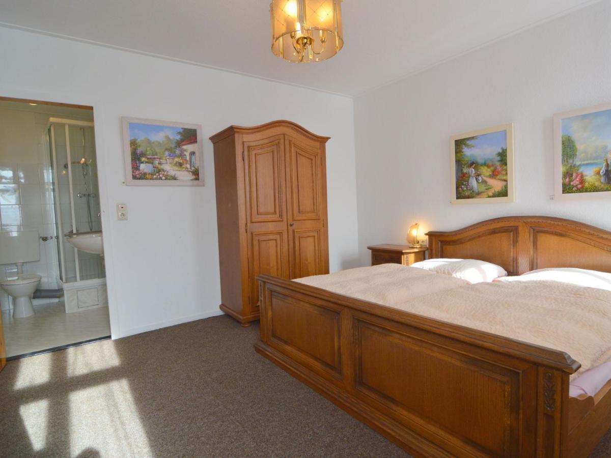 Classy Holiday Home In Uerzig Near Forest 客房 照片