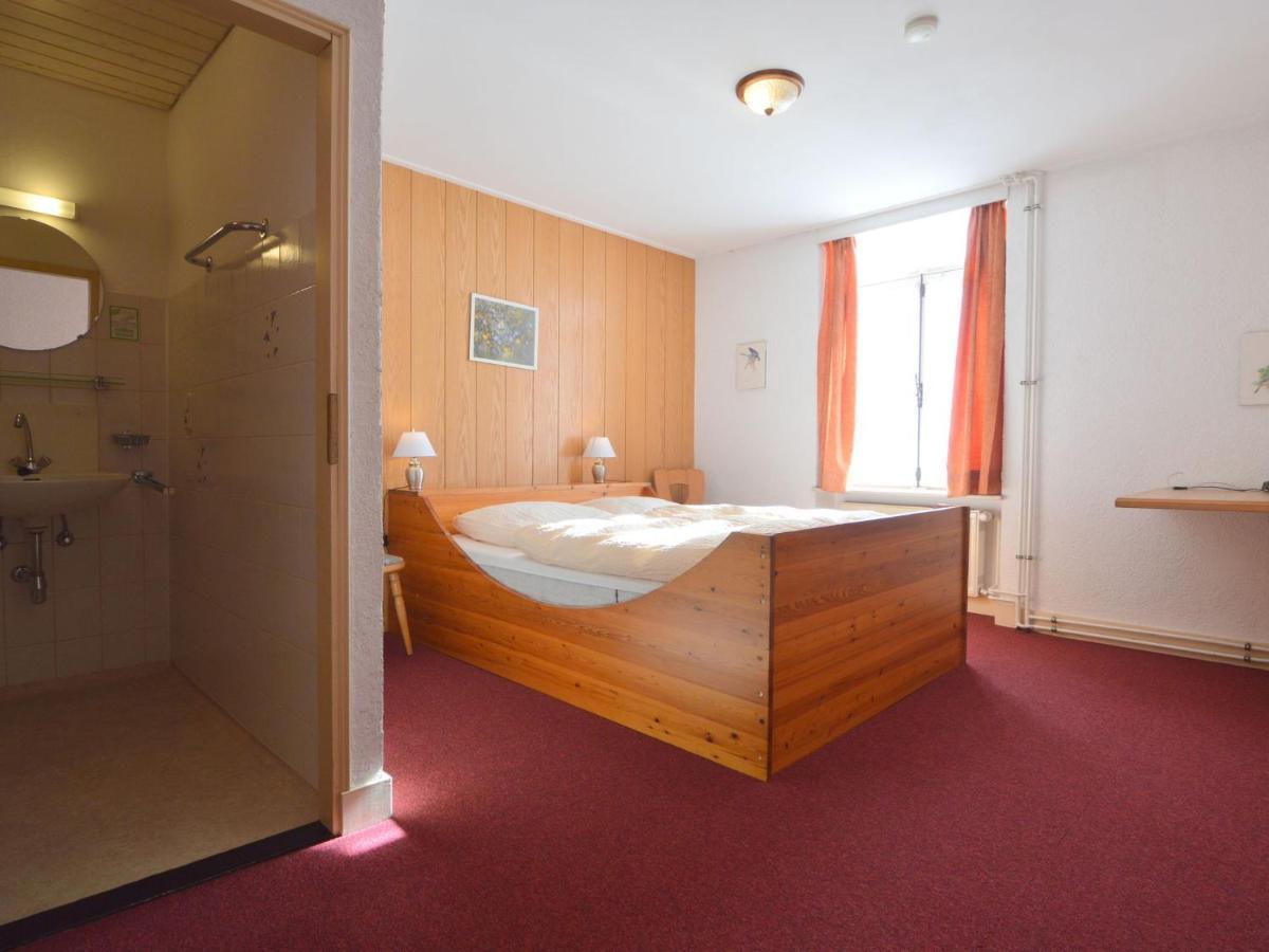 Classy Holiday Home In Uerzig Near Forest 客房 照片